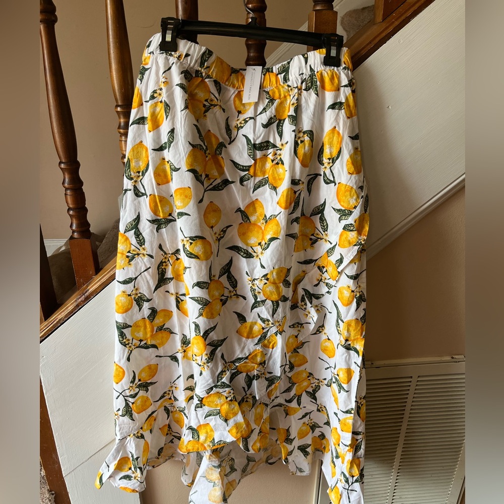 New York & Company Lemon Print Skirt NWT